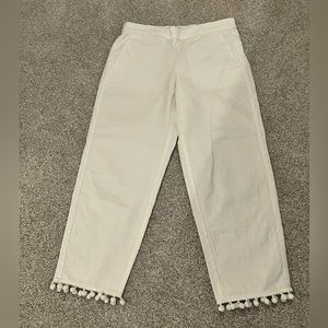 White linen pants. Excellent like new.